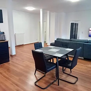Exquvisit Four Apartment